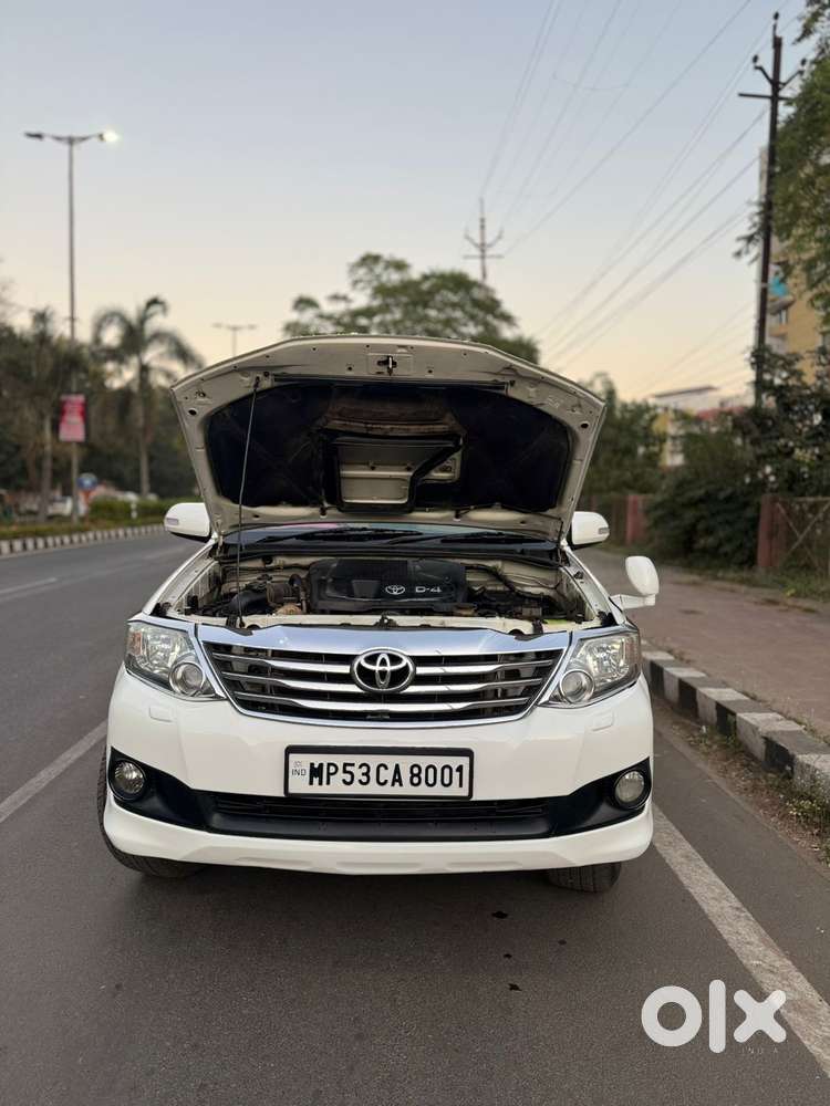 Toyota Fortuner 2011-2016 4x2 Manual, 2013, Diesel