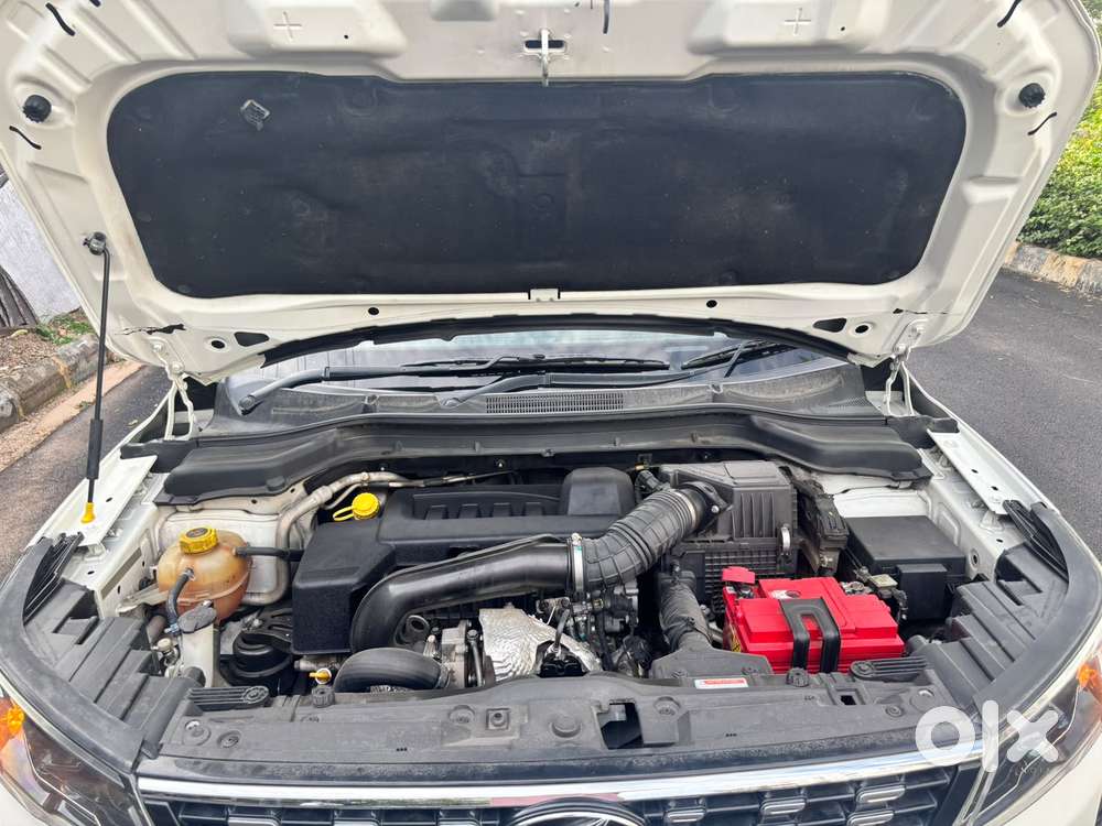 Mahindra Xuv300 W8 Diesel, 2022, Diesel
