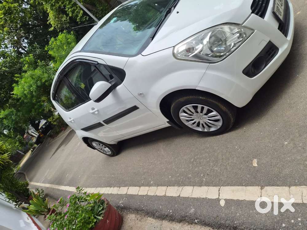 Maruti Suzuki Ritz Vxi, 2012, Petrol