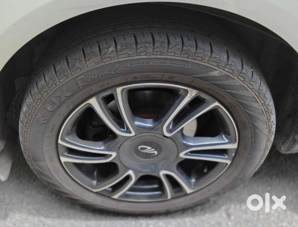 Mahindra Marazzo M8, 2018, Diesel