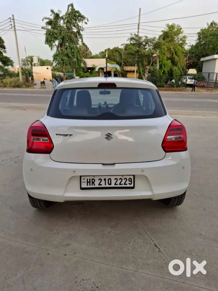 Maruti Suzuki Swift 2023 Petrol Manual