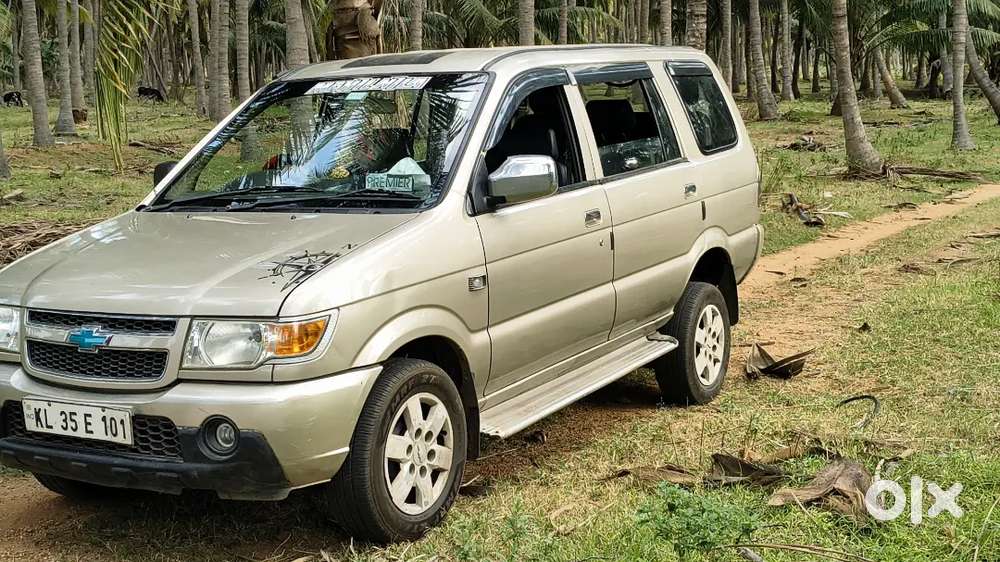 Chevrolet Tavera Neo 2013