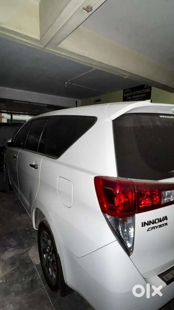 Toyota Innova Crysta 2022 Petrol Well Maintained