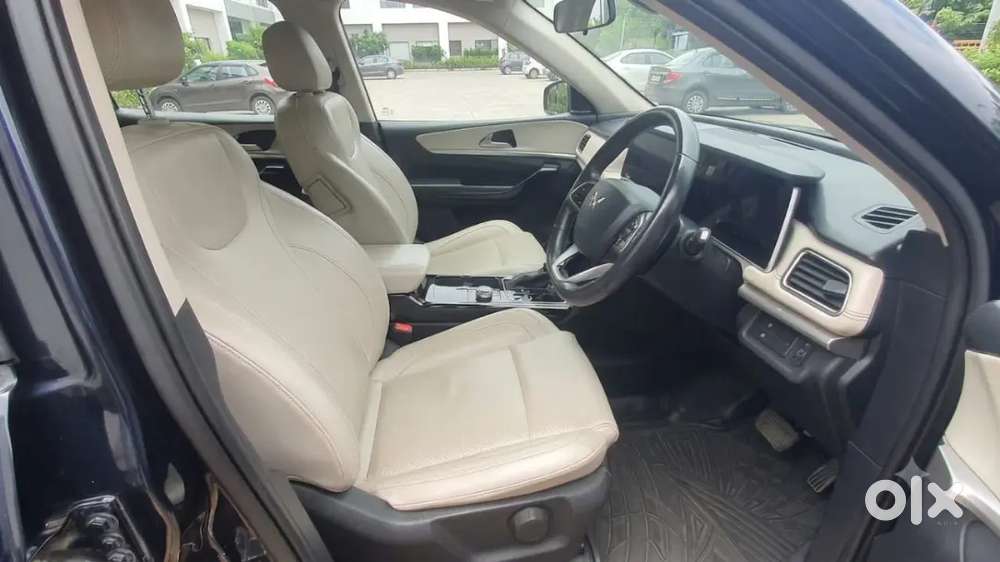 Mahindra Xuv700 Top End Luxury