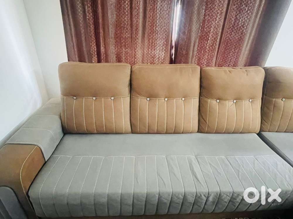 L Shape Sofa set 6 seatear, 1 tea pot table , 1 dashing table