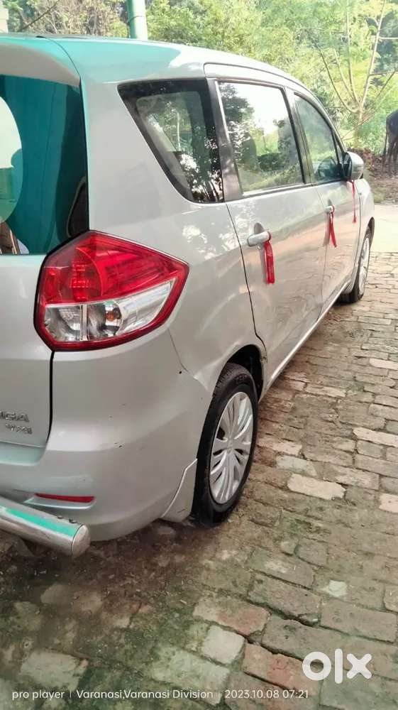 गुड कंडीशन गाड़ी है ₹1 का काम नहीं है टायर एक सब फर्स्ट क्लासहै