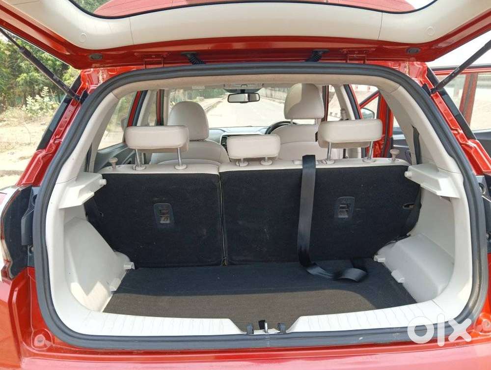 Mahindra Xuv300 W8 Option, 2020, Petrol