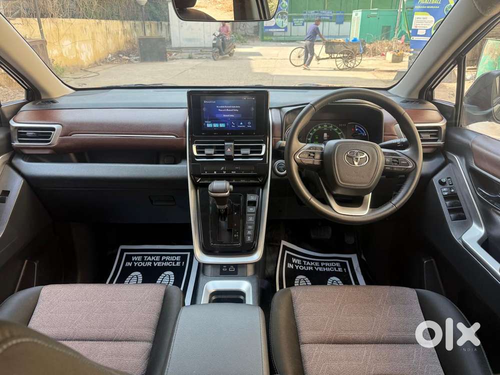Toyota Innova Hycross 2.0 Vx Hybrid 7 Str, 2025