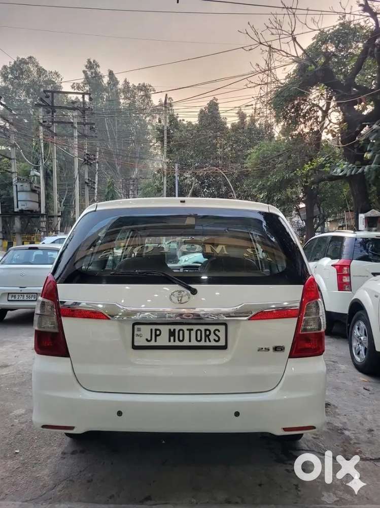 Toyota Innova 2.5 G 2014