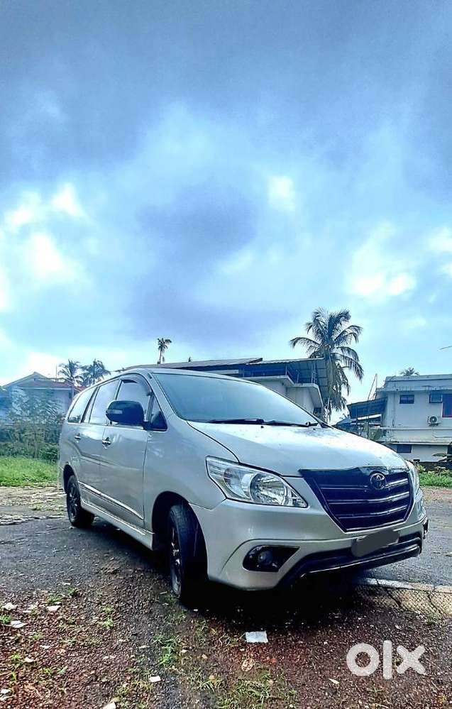 Toyota Innova 2.5 Z Diesel 7 Seater Bs Iv, 2014, Diesel