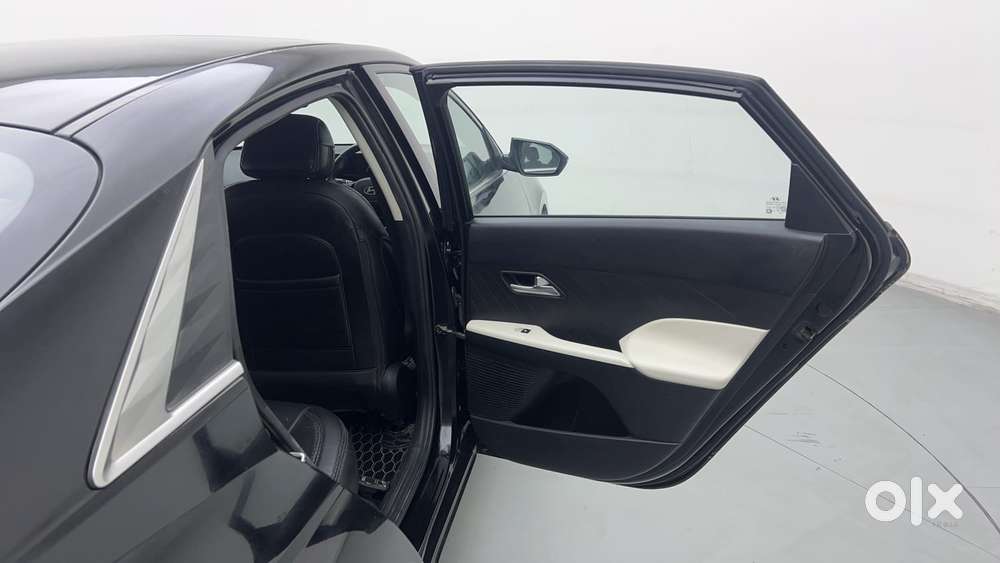 Hyundai Verna 1.5 Sx Petrol Mt, 2023, Petrol