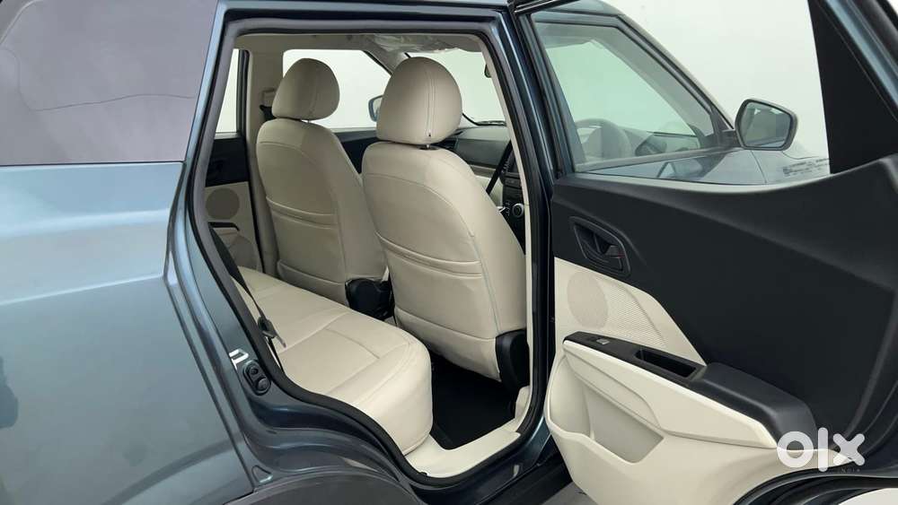 Mahindra Xuv300 W4, 2023, Petrol