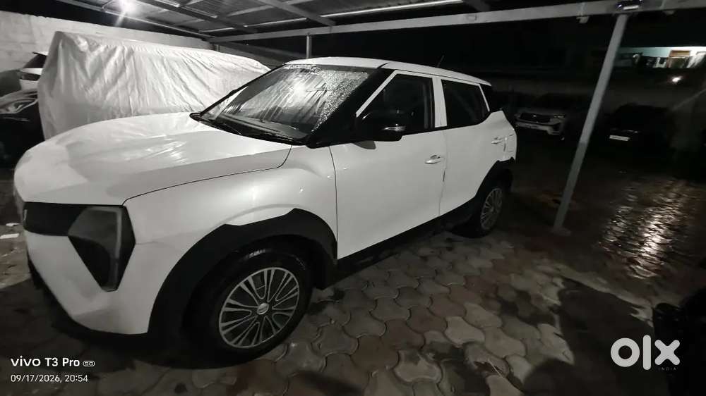 Mahindra Xuv3xo Mx2 Pm Not Mx1 2025 Petrol