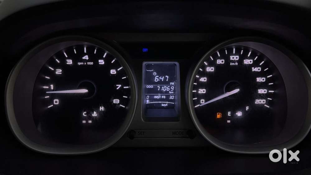 Tata Tiago Xz, 2016, Petrol