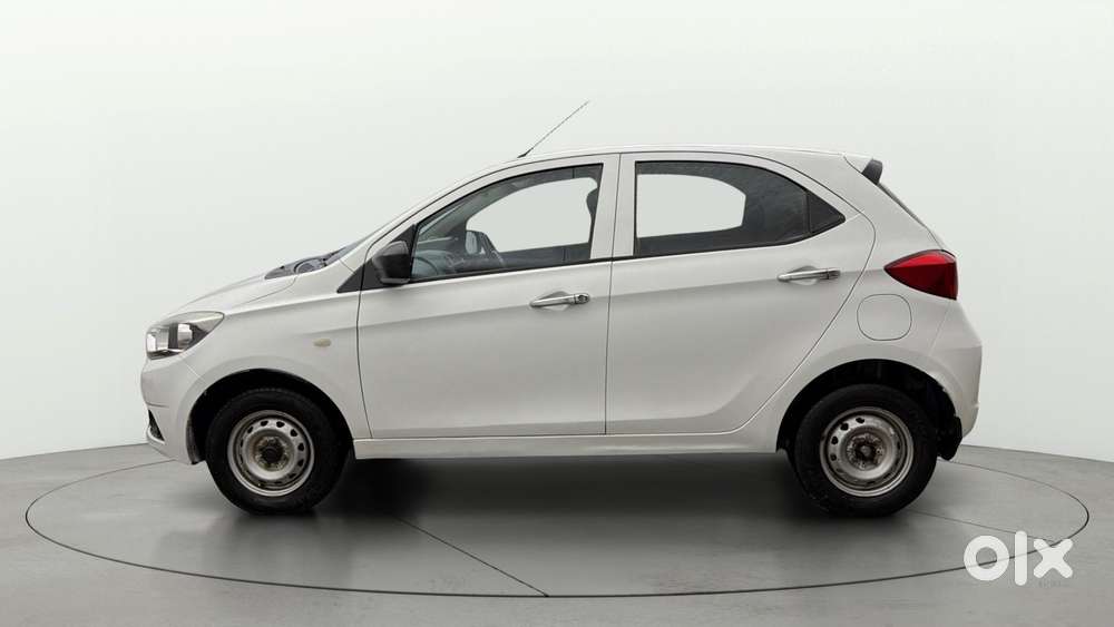 Tata Tiago Xe, 2018, Petrol