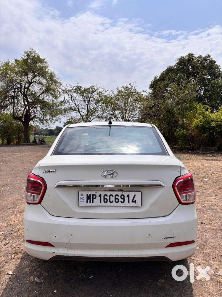 Car Hyundai Xcent 2015 Diesel Well Maintained