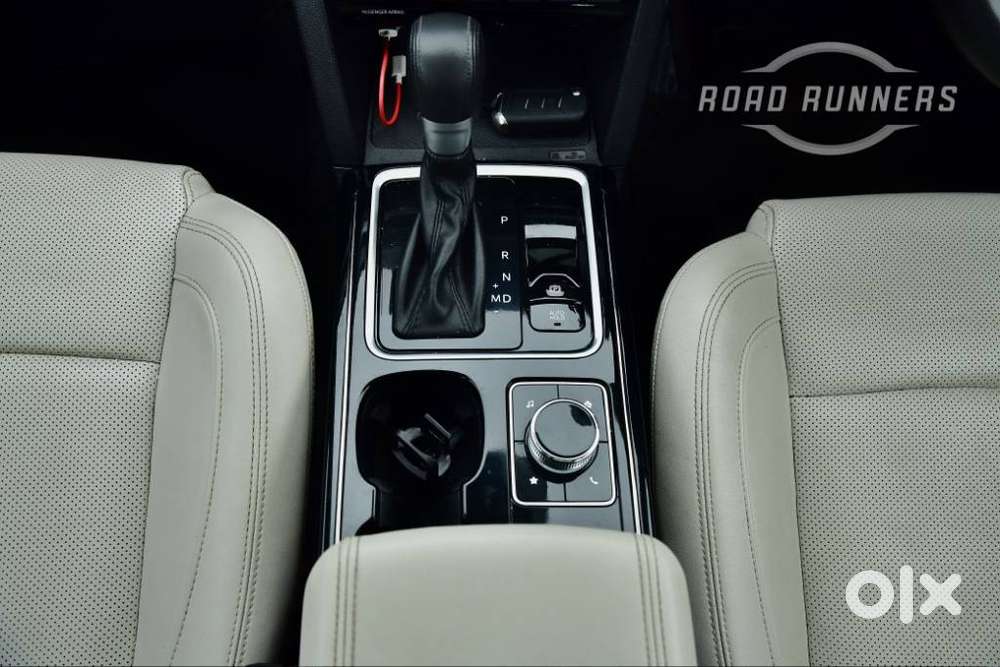 Mahindra Xuv700 2.2 Ax 7 Diesel At Luxury Pack Str Awd, 2024, Diesel