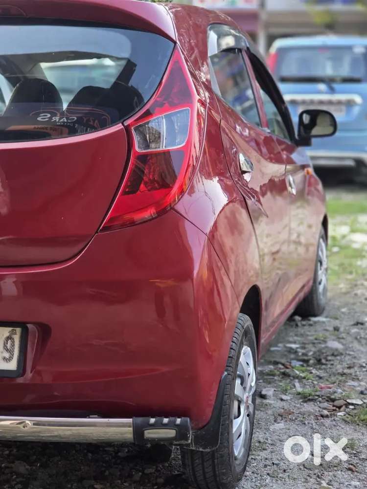 Hyundai Eon 2014 Petrol 800000 Km Driven