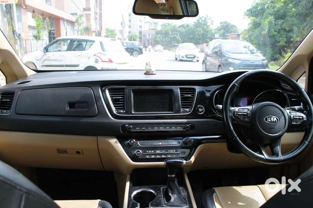 Kia Carnival Premium, 2020, Diesel