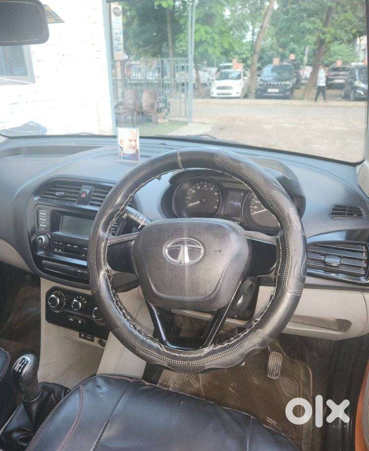Tata Tiago 1.2 Revotron Xt, 2018, Petrol