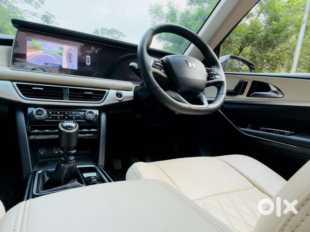 Mahindra Xuv700 2.2 Ax 7 Diesel Mt Luxury Pack Str, 2022, Diesel