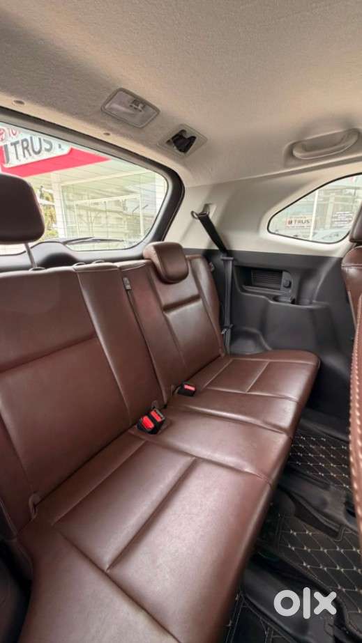 Toyota Innova Hycross 2.0 Zx (o) Hybrid 7 Str, 2023, Petrol
