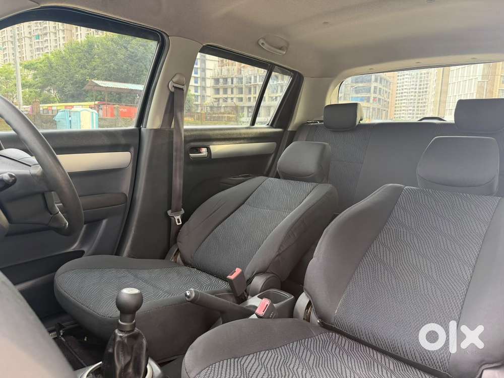 Maruti Suzuki Swift Vxi Bsiv, 2011, Petrol