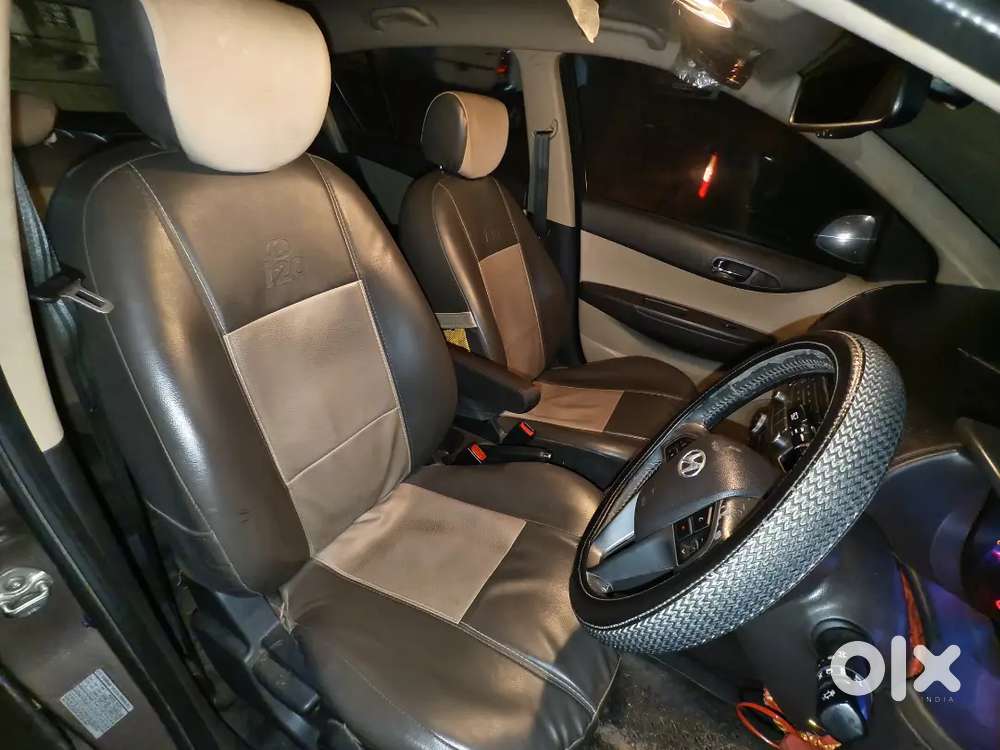 Hyundai I20 Asta Petrol 2012