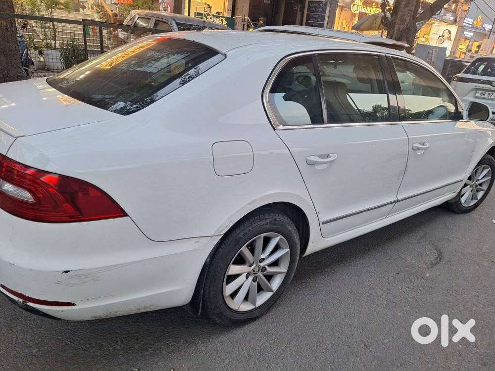 Skoda Superb 2013-2015 Elegance 1.8 Tsi Mt, 2015, Petrol