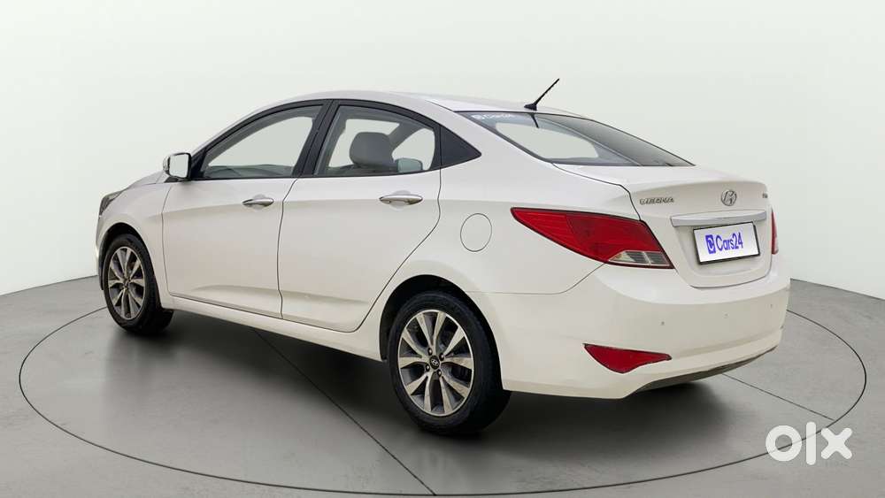 Hyundai Verna Fluidic 1.6 Vtvt Sx, 2015, Petrol