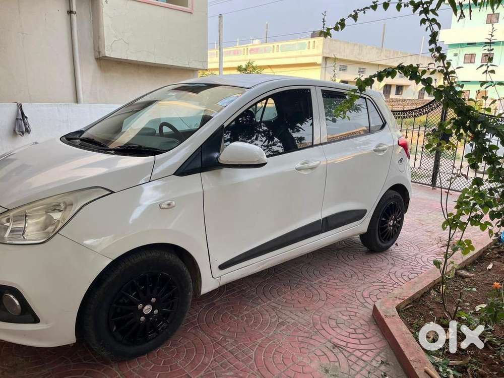 Hyundai Grand I10 2014 Diesel 106000 Km Driven Showroom Track