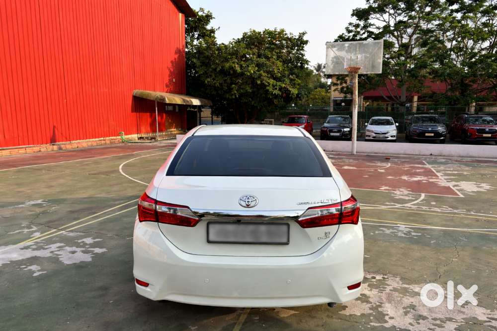 2015 Toyota Corolla Altis With Fancy Number For Sale
