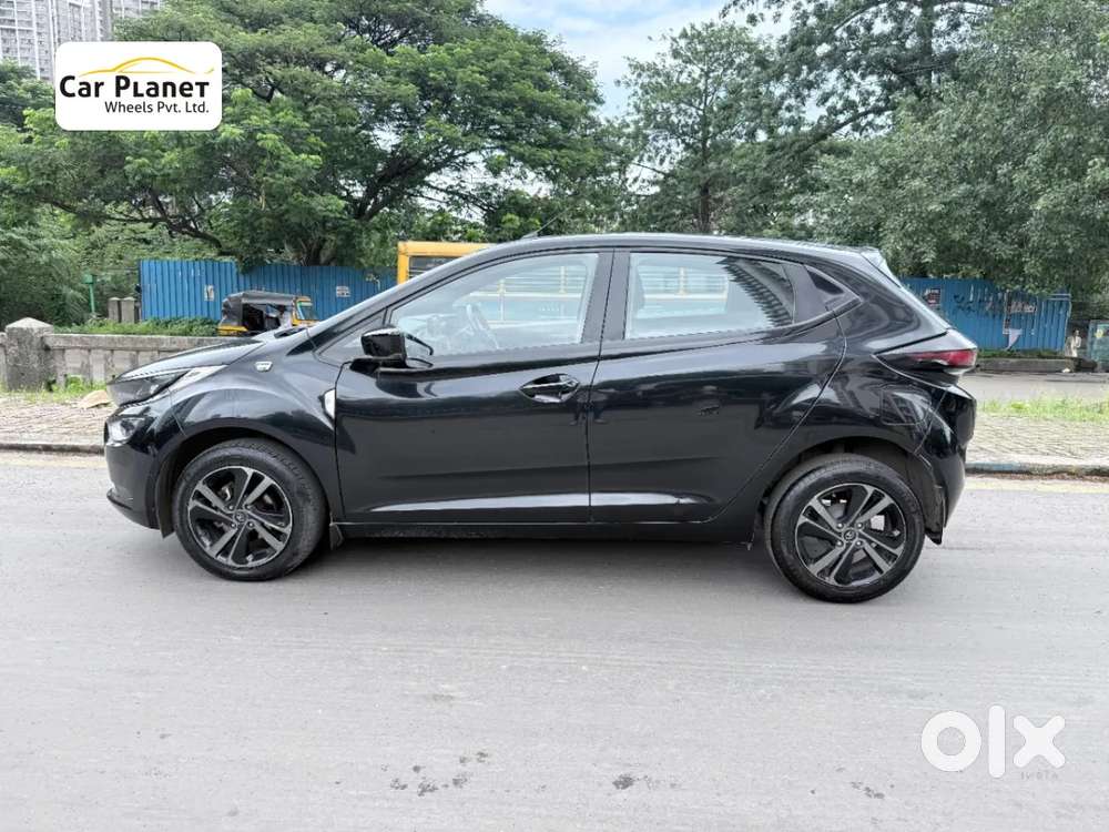 Tata Altroz 1.2 Xza Plus Dark Edition Dct, 2022, Petrol