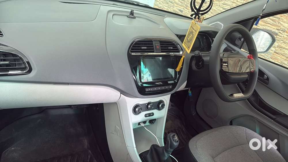 Tata Tiago Petrol Manual 2026