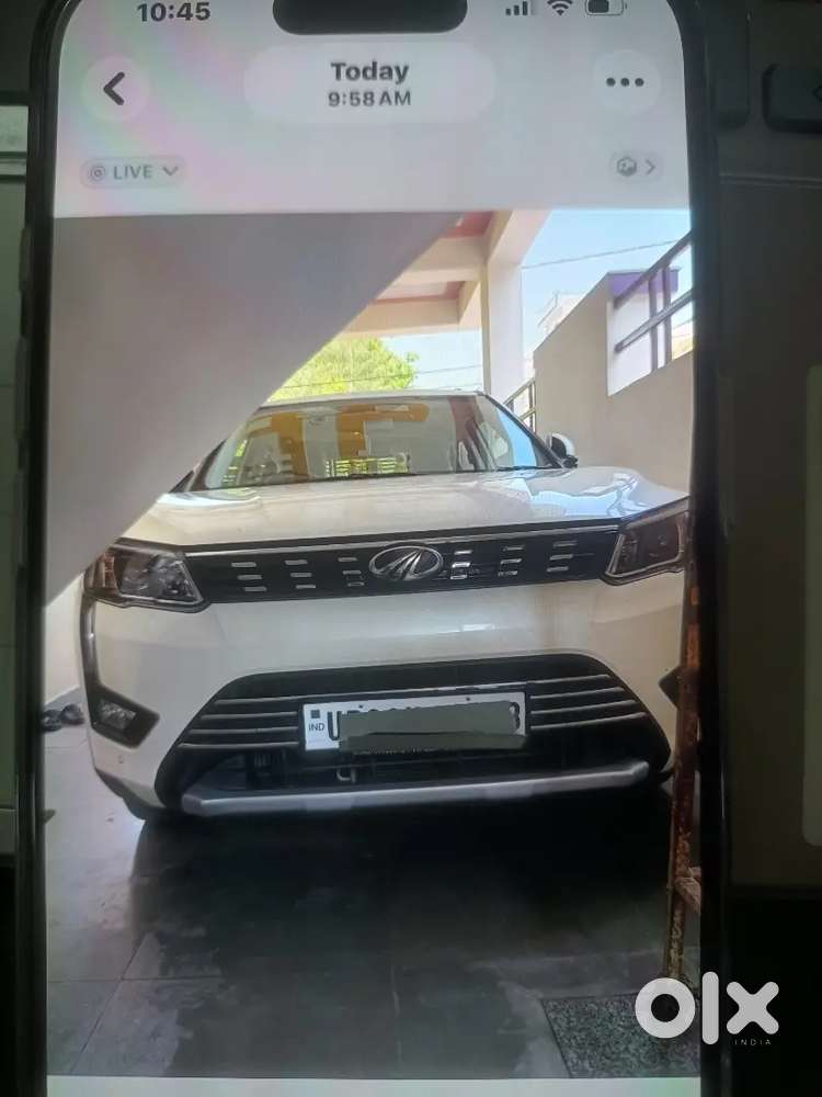 Mahindra Xuv300 2023 Petrol Well Maintained