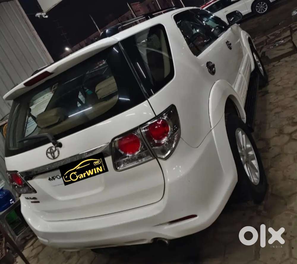 Toyota Fortuner 2014 Diesel 97000 Km Driven