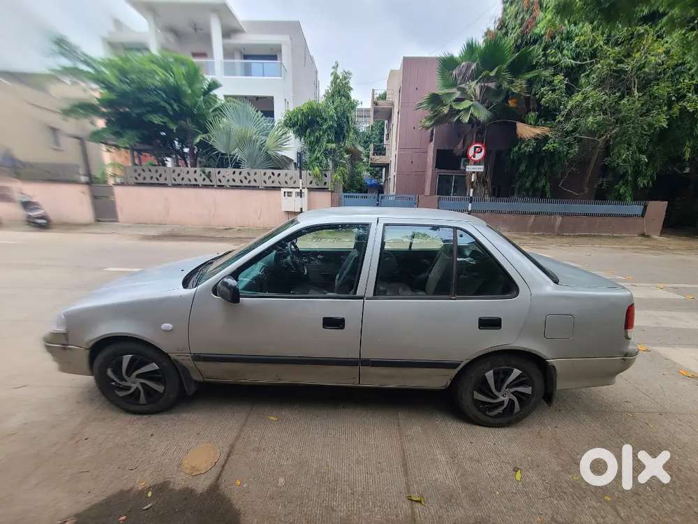 Maruti Suzuki Esteem Vxi 2005