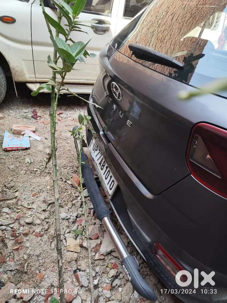 Hyundai Venue 2019 Diesel 105000 Km Driven Well Maintained.