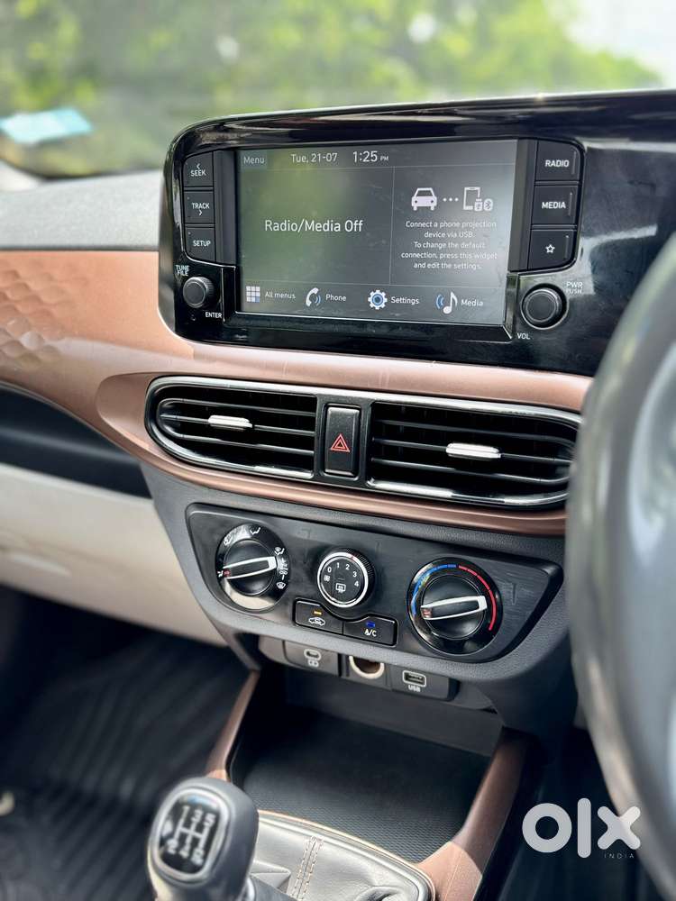 Hyundai Aura 1.2 Sx Cng, 2023, Cng & Hybrids