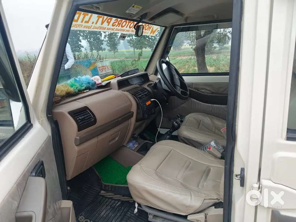 Mahindra 12