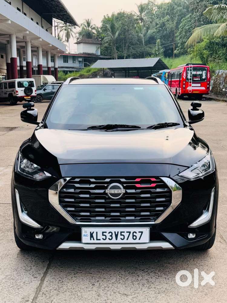 Nissan Magnite 1.0 Xv Premium, 2024, Petrol