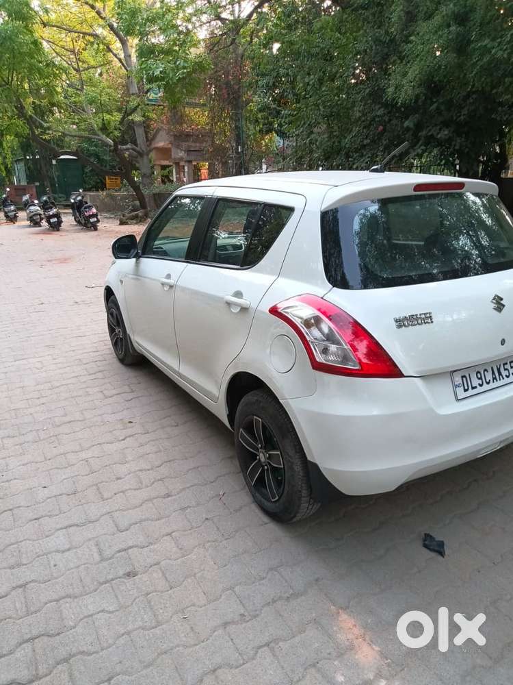 Maruti Suzuki Swift Lxi Optional-o, 2015, Petrol