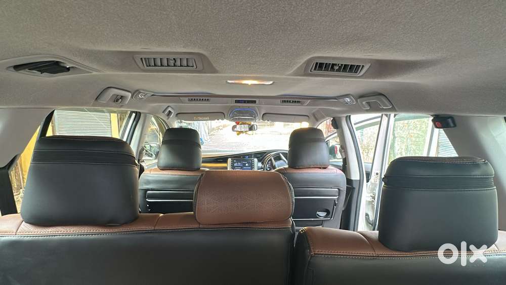 Toyota Innova Crysta [2020-ongoing] 2.4 Vx 8 Str, 2024, Diesel
