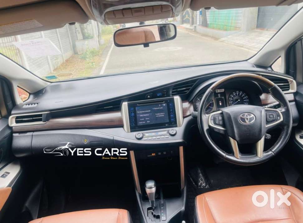 Toyota Innova Crysta 2.8 Z, 2016, Diesel