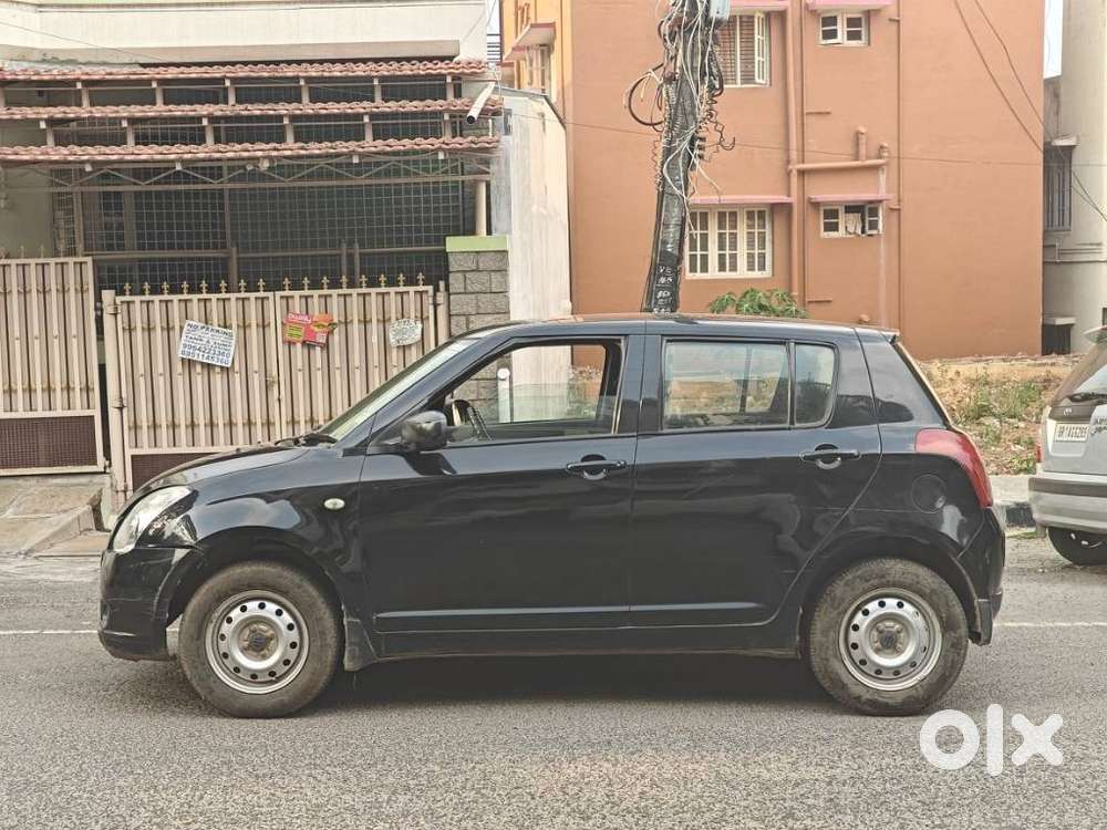 Maruti Suzuki Swift Lxi Optional-o, 2005, Petrol