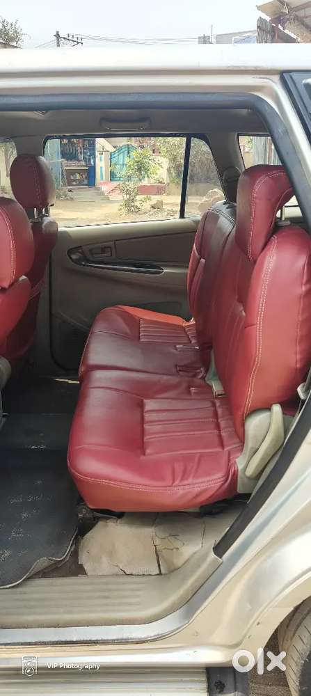 Toyota Innova 2011