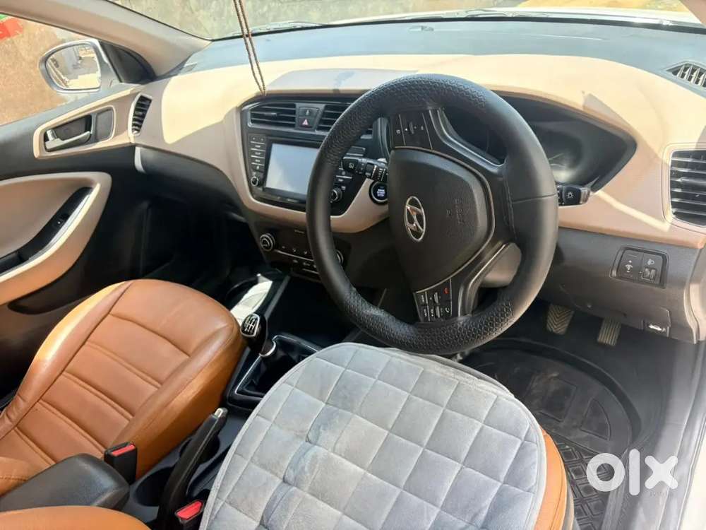 Hyundai I20 2018 Diesel Well Maintained Top Model Push Button Start