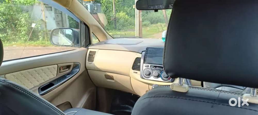 Toyota Innova 2016 Diesel 110000 Km Driven