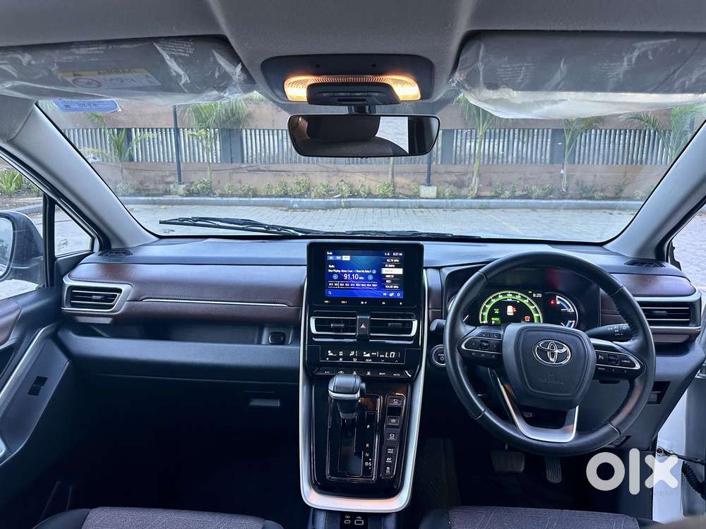 Toyota Innova Hycross 2.0 Vx Hybrid 7 Str, 2024, Petrol