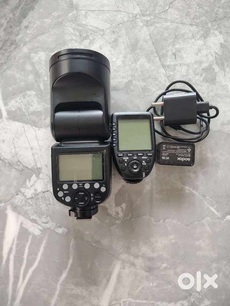 Godox v1 Flash & Godox Xpro Trigger
